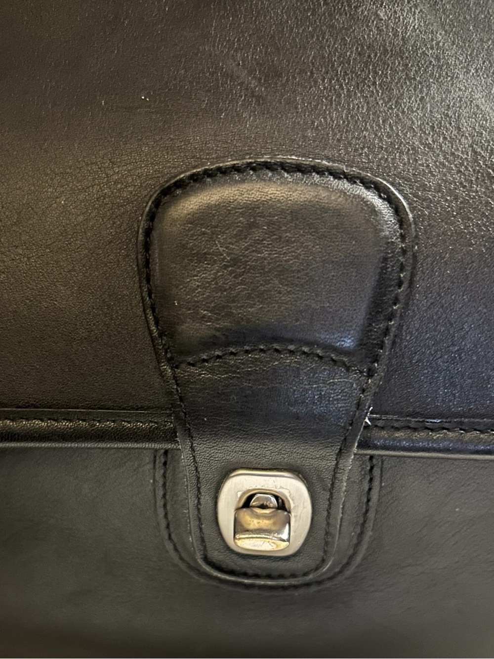 Vtg Coach Metropolitan Brief Bag Black Leather #5180 seen on Devil Wears Prada 2 - Picture 6 of 12